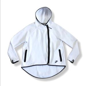 Nike tech fleece cape